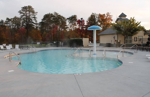 Pigeon Forge Condo | Mountain Views of the Parkway in Pigeon Forge!