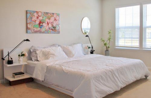 Luray House | Mountain Whispers - Modern Chic Near Shenandoah National Park
