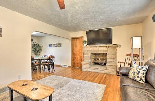 Dellslow House | Mountaineer Retreat - 5 Mi to WV University!