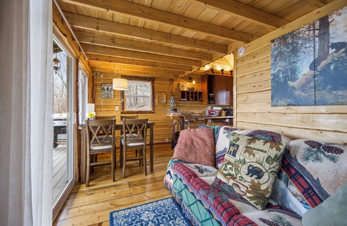 Liberty Cabin | Mountainside cabin "Sasquatch Haven"