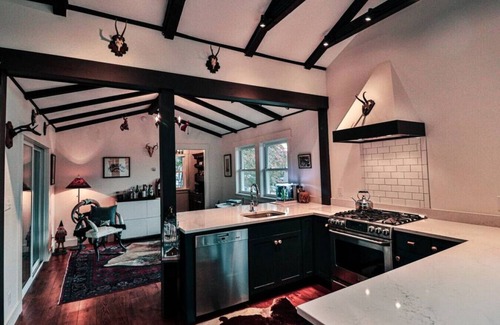 Franconia Ski Chalet | Mountainside Chalet at Mittersill