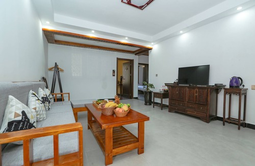 Yongding Hotel | mountainside