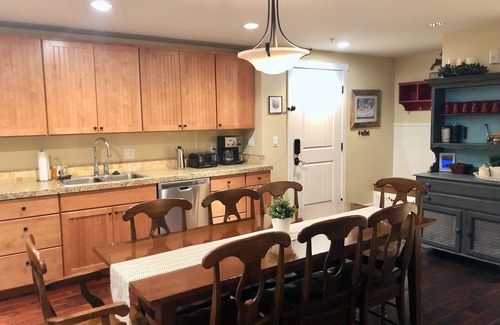 Silvercreek Condo | Mountainside SKI-IN/SKI-OUT Newly updated 3 BR Condo 3 full bath, pool, hot tub
