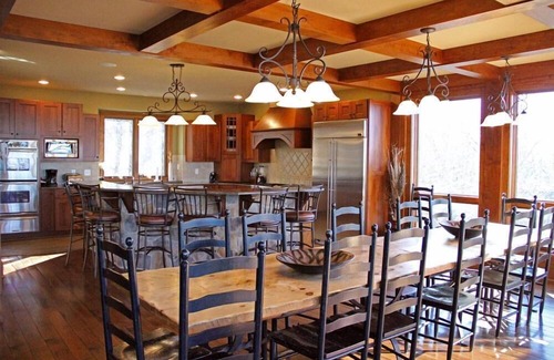 Nellysford House | Mountaintop Lodge with Wintergreen Advantage