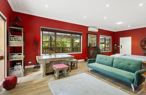 Wentworth Falls Apartment | Moutan - Serene, Chinese-Inspired Retreat