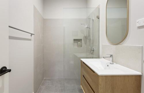 Wentworth Falls Apartment | Moutan - Serene, Chinese-Inspired Retreat