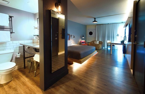 Tempe Hotel | MOXY Phoenix Tempe/ASU Area