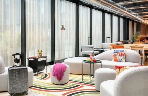 Torre Annunziata Hotel | Moxy Pompeii