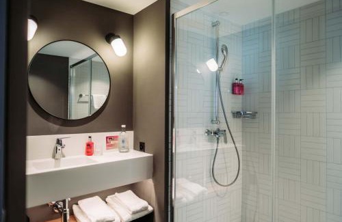 Sion Hotel | Moxy Sion