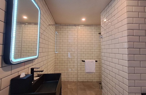 Banjarsari Hotel | Moxy Solo