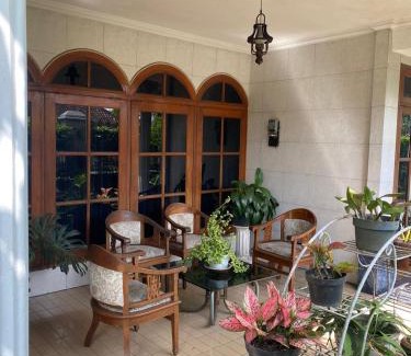 Wonosobo House | Moza House Near Alun-Alun Wonosobo