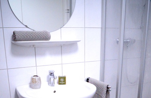 Edinghausen House | Mozart34 Holiday home at Westerberg close to the city & university