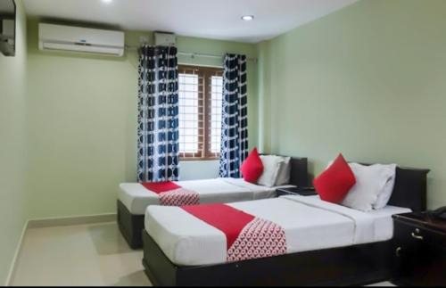 Perintalmanna Hotel | MP RESIDANCY