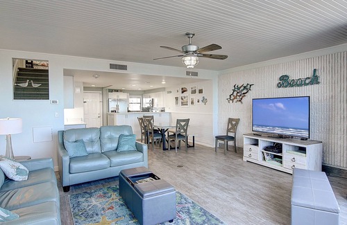 Port Aransas Condo | MP307 | Wake Up to Ocean Views | Beach Boardwalk