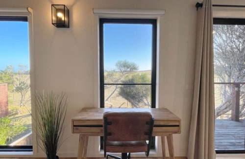 Surf Beach Cabin | Mr Bass Coastal Cabin w/Farm Views