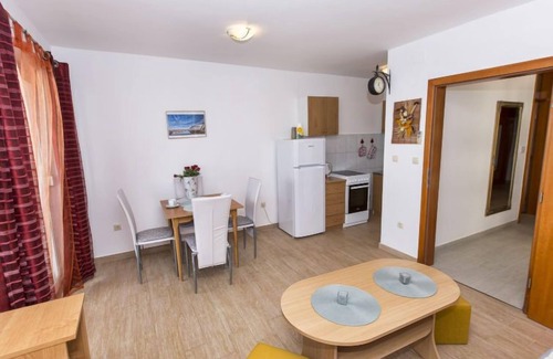Cesarica Apartment | Mraović by Interhome