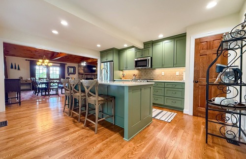 Rome House | Mt Alto Chalet Retreat~ Mountain + Sunrise Views