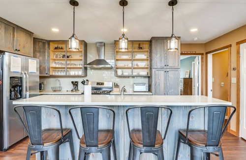 Sybertsville Ski Chalet | Mt. Top Rustic Chalet in Eagle Rock Resort.