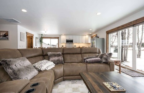 Kalispell House | MT Views, Creekside, Sauna, Glacier Park Adventure