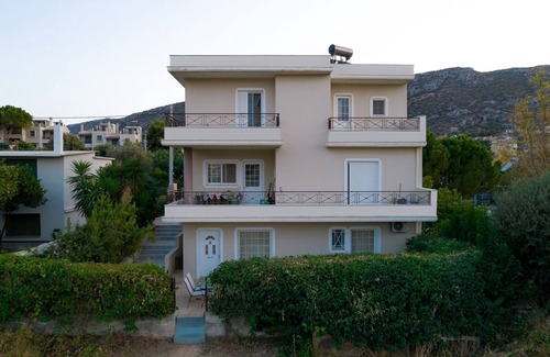 Porto Rafti Apartment | MTC-SK Apartment by the sea and Airport