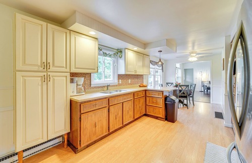 Duncansville House | Mtn-View Escape w/Large Yard in Duncansville!