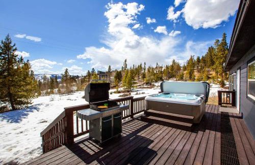 Winter Park Highlands House | Mtn-View Retreat with Hot Tub in Granby!