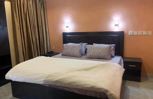 Aka Eze Hotel | Muchels Hotels and Suites Limited, Uburu