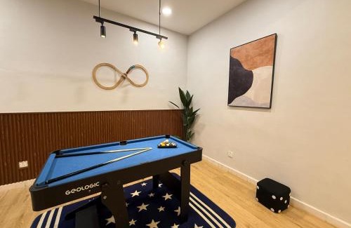 Taman Aman House | Mujito 8PAX NearTC, DinosaurLand, PoolTable, PS4
