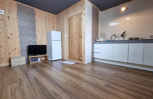 Seolcheon-myeon House | Muju Windmills and Streams Pension