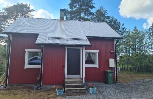 Kokemaki House | Mukavä mökki luonnon rauhassa maaseudulla.