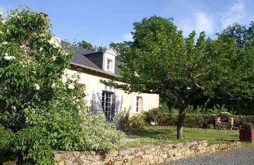 Blaison-Saint-Sulpice House | Mulberry tree cottage at Château de la Giraudière between Angers and Saumur
