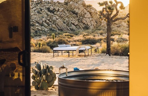 Pioneertown House | Mulberry & Pine By The Cohost Company