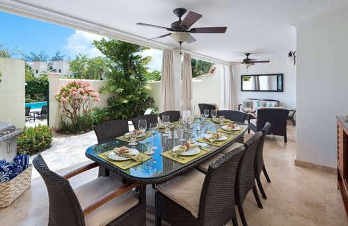 Gibbs Bay Villa | Mullins View Townhouse | a luxury 4-bedroom townhouse close to Mullins Bay Beach