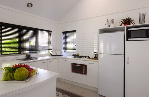 Tapere of Titikaveka House | Multi-Award Winning beachfront self-catering villa Tiana
