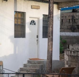 Castries Apartment | Multigen-Lip of the City Escape