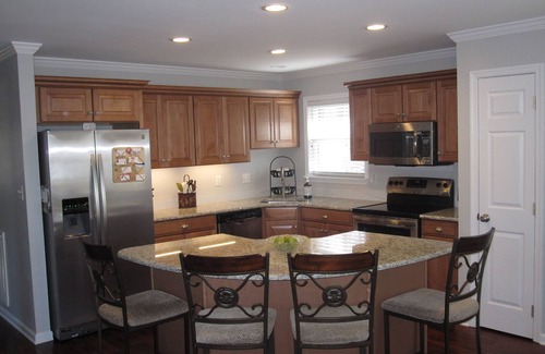 Henrico House | 🌞 Multiple Family Friendly, Modern Lake House On Deep-Water Cove, 2 Kayaks 🌞