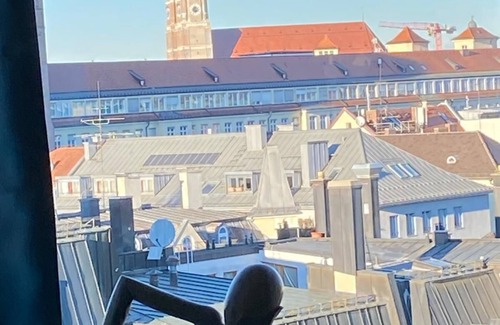 Ludwigsvorstadt-Isarvorstadt Apartment | Munich Best Location - Top Floor Apartment - Great Views