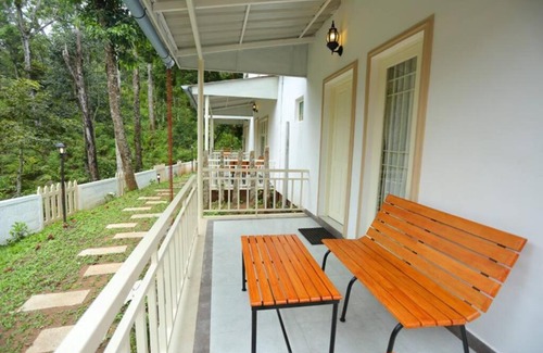 Chinnakanal House | Munnar, Chinnakkanal, 3 Bedroom resort-MastersFarm