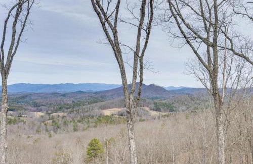 Unaka House | Murphy Home with Mountain View 15 Mi to Ocoee River
