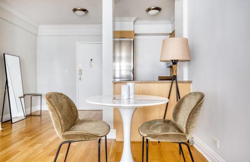 Midtown East Apartment | Murray Hill 1BR w Elevator Gym DM on 6 line NYC-624