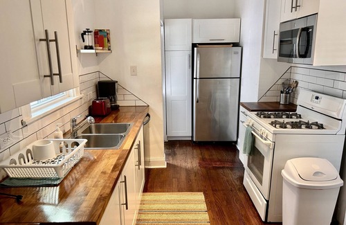 South Central Houston Apartment | Museum Dist - Comfy 2Br - FREE Park - 5StarHost