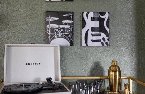 Kingsport House | Music Vibes Near Downtown Kpt - 4br - Fenced yard