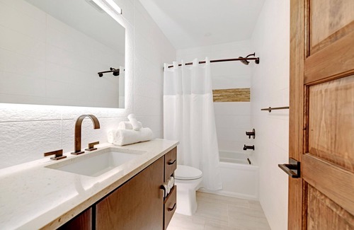 Holmes Beach Resort | MUST...BUILD...SANDCASTLES!...... Tons of room in these 2 bedroom suites at Bali Hai