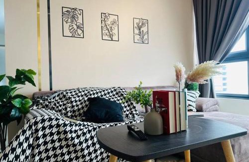 Taman Pertama Apartment | MVD41#Family Suite 8pax 3 Rooms M Vertica Velocity Mall Cheras IKEA Mytown Short Walk to MRT & LRT Maluri