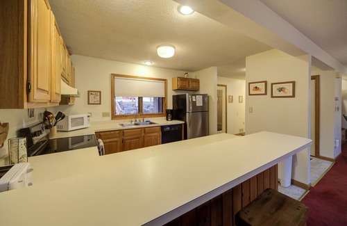 Bretton Woods Condo | MW6 Cozy 2 bedroom 2.5 bath condo ideally located at the Bretton Woods Resort!