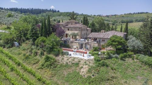 Panzano in Chianti Villa | My Exclusive Italy - Villa Chianti with exclusive pool and typical barn