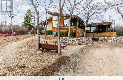 Saskatchewan House | My Lovely Lakeview Cottage Saskatchewan Beach 3 Bed - 2 Bath Cabin