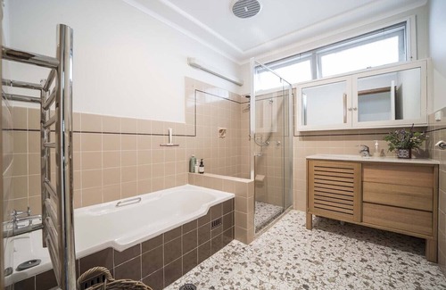 Killarney Heights House | My Place - Light Filled & Specious Retreat in a Prime Location