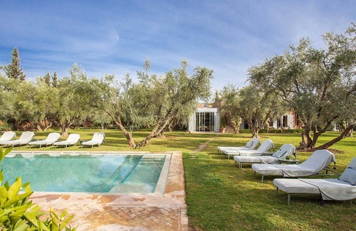 Sidi Abdallah Ghiat Villa | My Rental Homes - Villa Mauri with heated pool and garden