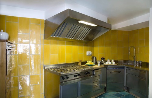 Arienzo Villa | My Rental homes - Villa Magnolia, in Positano, with hot tub and sea view